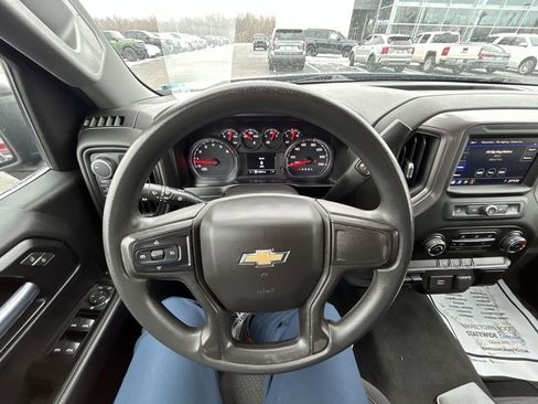 Used 2020 Chevrolet Silverado 1500 Custom w/ Custom Value Package image 11