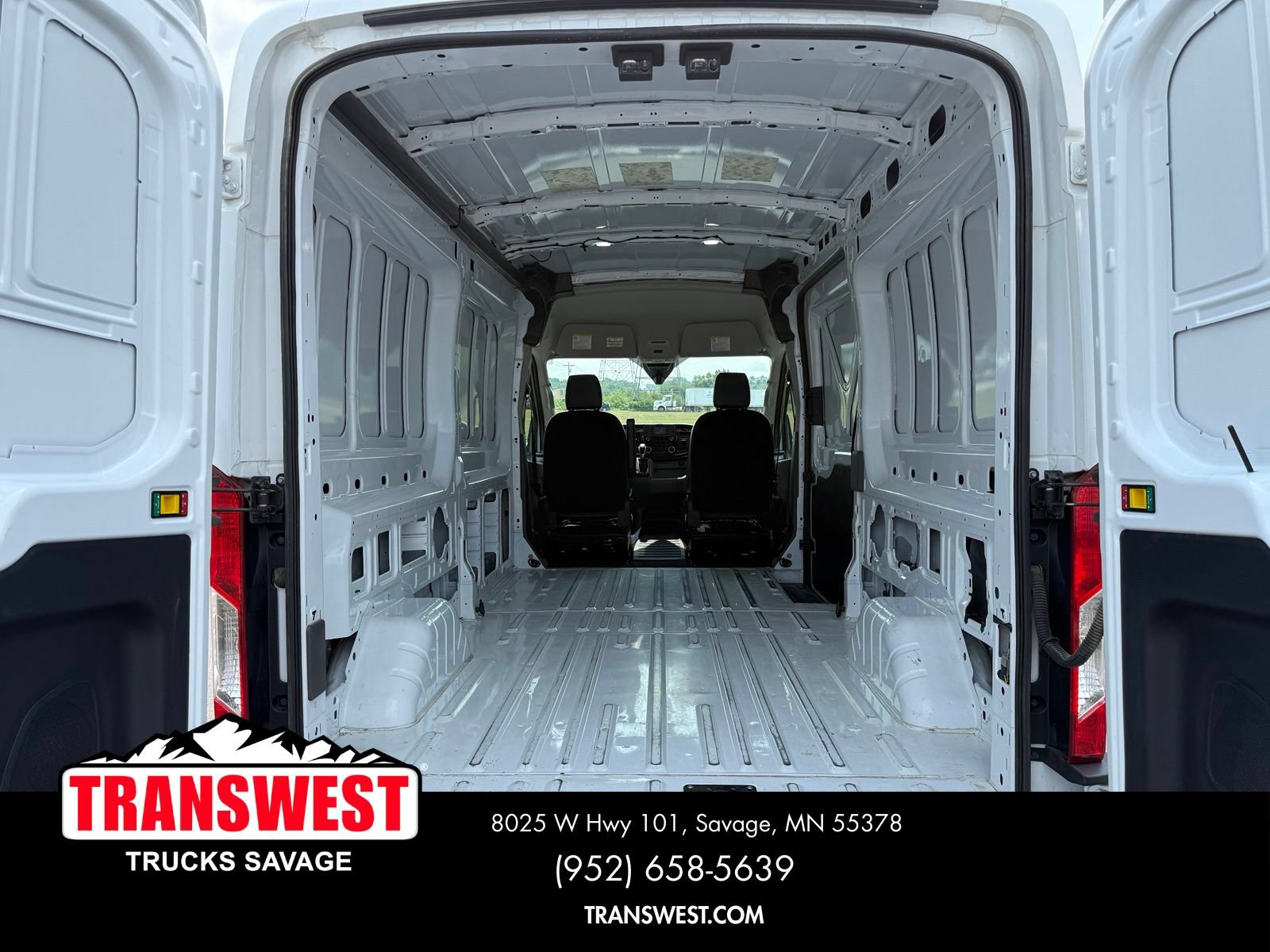 Used 2025 Ford Transit 250 148 Medium Roof Extended AWD image 12
