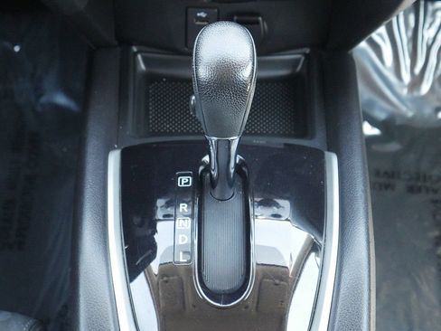 Used 2015 Nissan Rogue SL w/ SL Premium Package AWD/4WD image 22