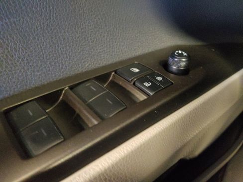 Used 2022 Toyota Camry SE image 27