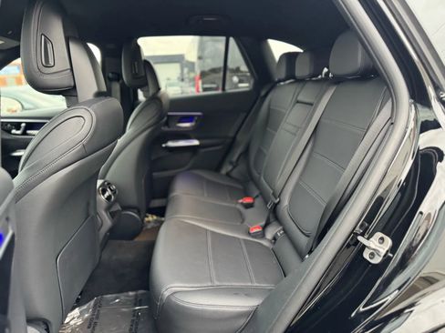 Used 2023 Mercedes-Benz GLC 300 4MATIC image 16