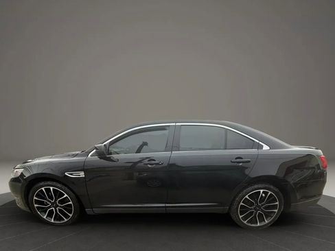 Used 2018 Ford Taurus SEL w/ Equipment Group 201A image 8