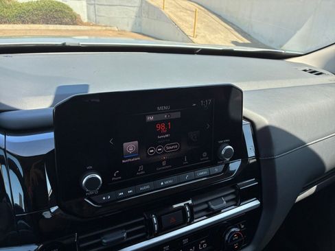 Used 2025 Nissan Pathfinder SV image 20