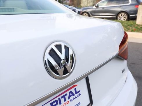 Used 2017 Volkswagen Passat 1.8T SE image 24