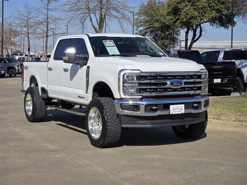 Used 2024 Ford F250 Lariat w/ Lariat Ultimate Package image 3