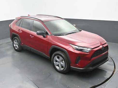 Used 2025 Toyota RAV4 LE image 28