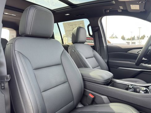 New 2026 Chevrolet Traverse LT w/ Sun and Wheel Package AWD/4WD image 22