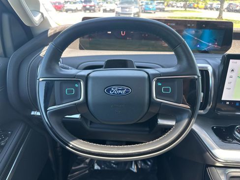 Certified 2025 Ford Expedition Max Platinum AWD/4WD image 19