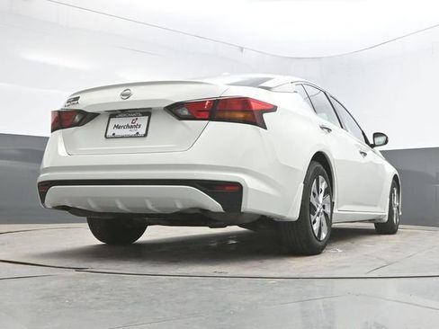 Used 2020 Nissan Altima 2.5 S FWD image 38