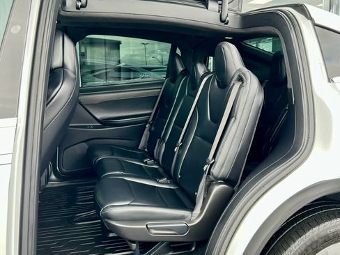 Used 2018 Tesla Model X 100D image 13