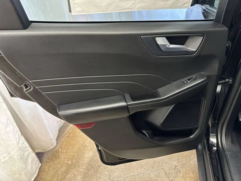 Used 2023 Ford Escape ST-Line w/ Tech Pack #1 FWD image 22