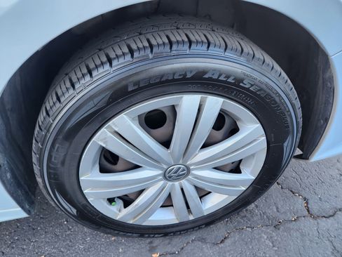 Used 2017 Volkswagen Jetta S w/ Jetta S Cold Weather Package image 25