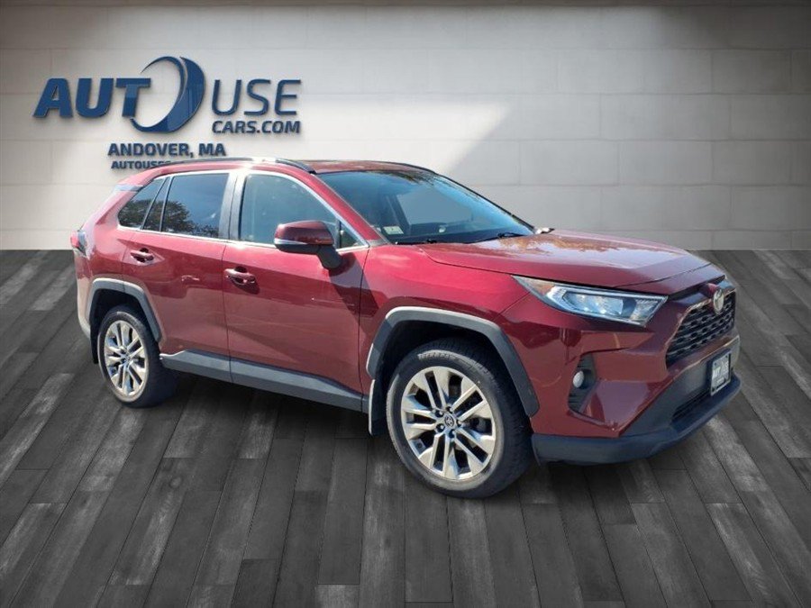 Used 2019 Toyota RAV4 XLE Premium w/ Cold Weather Package AWD/4WD image 3
