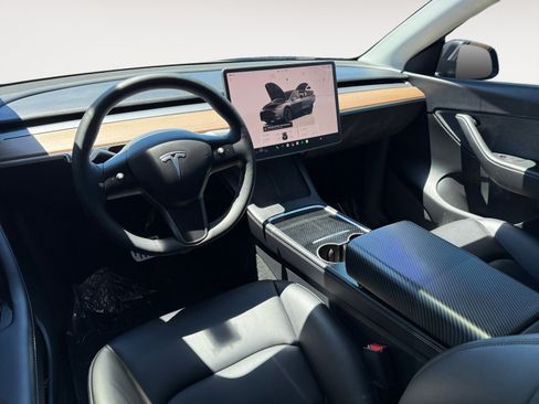 Used 2022 Tesla Model Y Performance AWD/4WD image 15