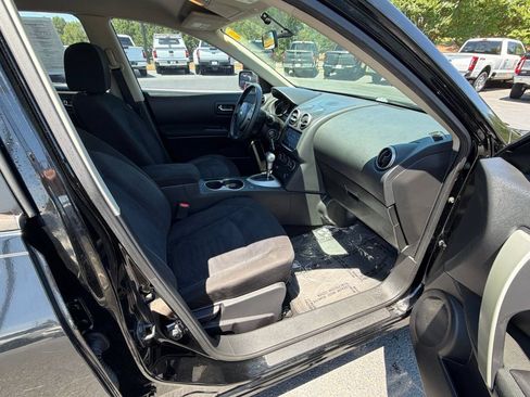 Used 2014 Nissan Rogue S AWD/4WD image 8