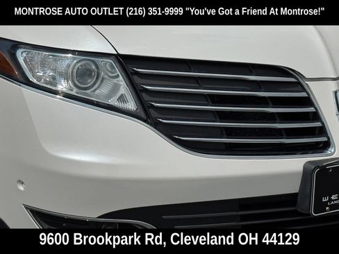 Used 2019 Lincoln MKT AWD image 60