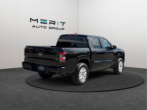 Used 2022 Nissan Frontier SV image 9