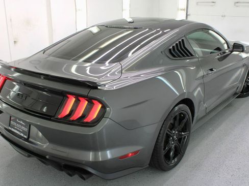 Used 2019 Ford Mustang GT w/ Equipment Group 301A RWD image 28