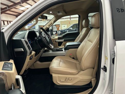 Used 2017 Ford F350 Lariat w/ FX4 Off-Road Package image 7
