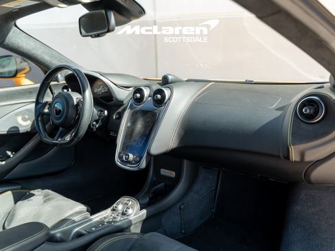 Used 2017 McLaren 570S Coupe RWD image 17