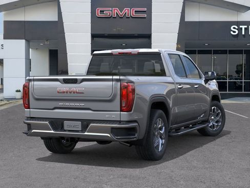 New 2026 GMC Sierra 1500 SLT image 4