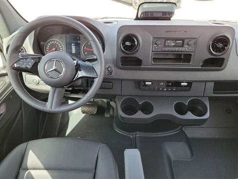 New 2025 Mercedes-Benz Sprinter 2500 image 14