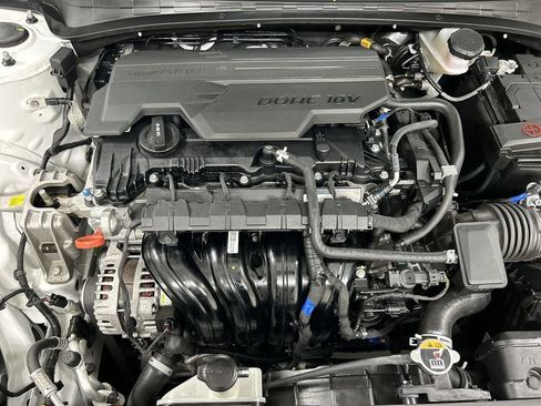 Used 2024 Hyundai Elantra SEL w/ Convenience Package FWD image 25