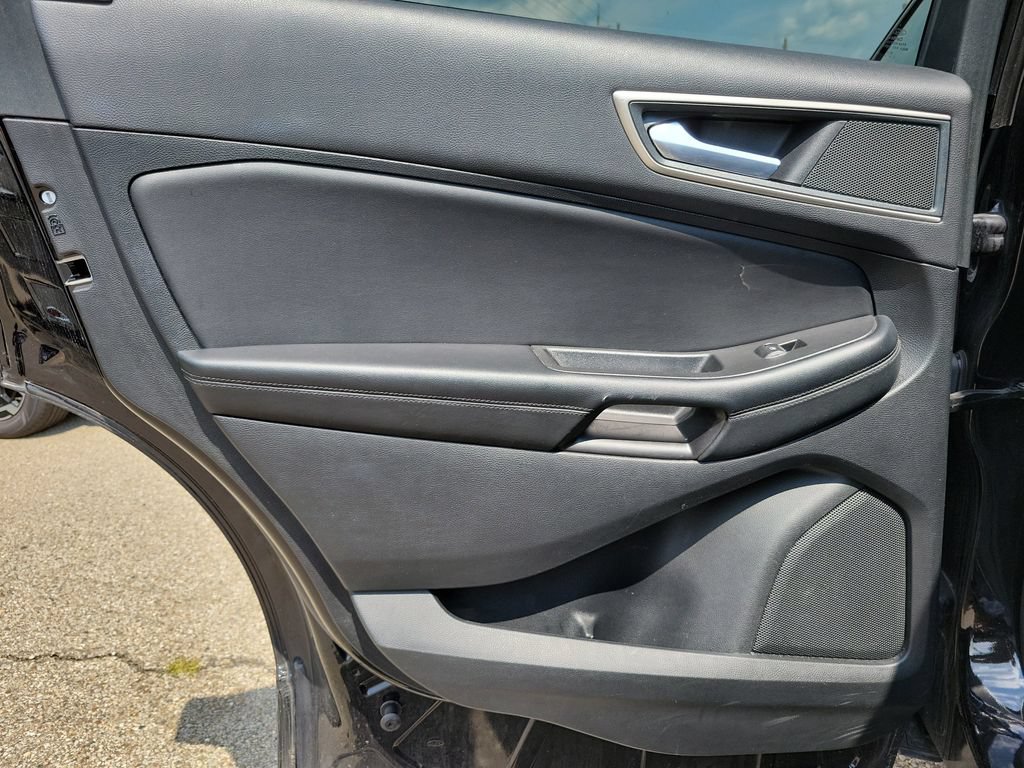 Used 2024 Ford Edge SEL AWD/4WD image 14