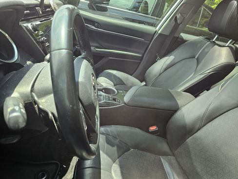 Used 2020 Toyota Camry XSE FWD image 13