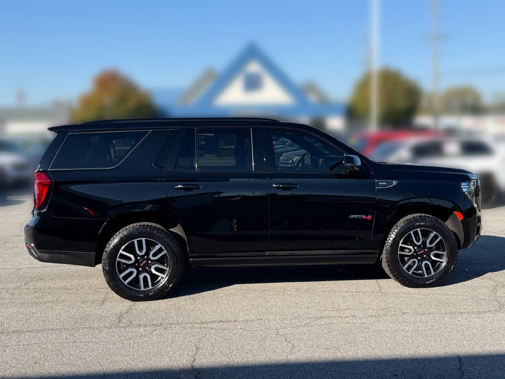 Used 2021 GMC Yukon AT4 w/ Technology Package AWD/4WD image 9