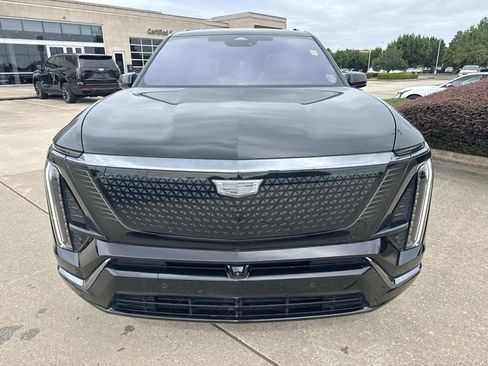 Used 2026 Cadillac Vistiq Sport AWD/4WD image 2