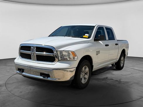 Used 2022 RAM 1500 Classic SLT AWD/4WD image 4