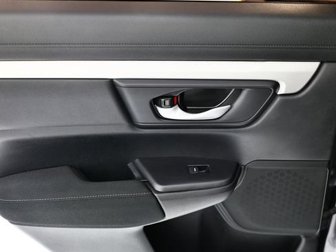 Used 2021 Honda CR-V LX image 23