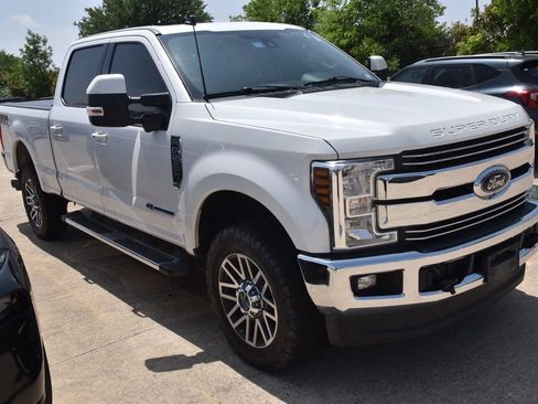 Used 2019 Ford F250 Lariat w/ Lariat Ultimate Package AWD/4WD image 4