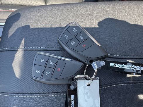 Used 2026 Chevrolet Traverse RS AWD/4WD image 20