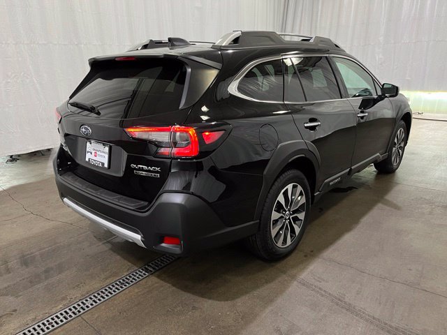 Used 2023 Subaru Outback Touring XT AWD/4WD image 5