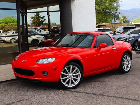 Used 2008 MAZDA MX-5 Miata Grand Touring w/ Premium Pkg RWD image 2