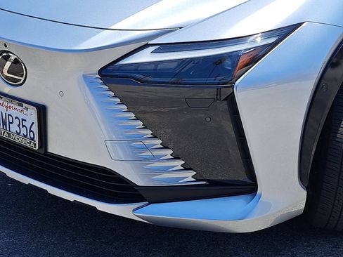 Used 2023 Lexus RZ 450e Premium w/ Technology Package AWD/4WD image 34