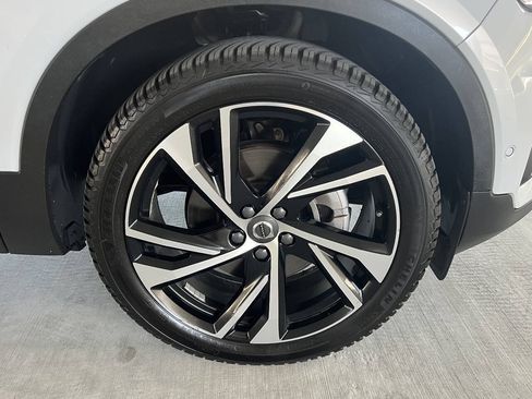 Used 2021 Volvo XC40 T5 R-Design w/ Advanced Package AWD/4WD image 36