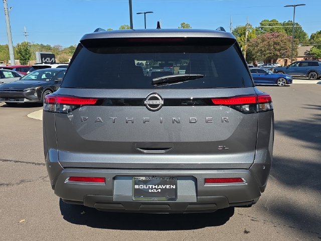Used 2026 Nissan Pathfinder SL FWD image 4