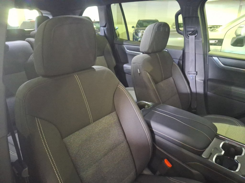 Used 2026 GMC Acadia Elevation AWD/4WD image 13