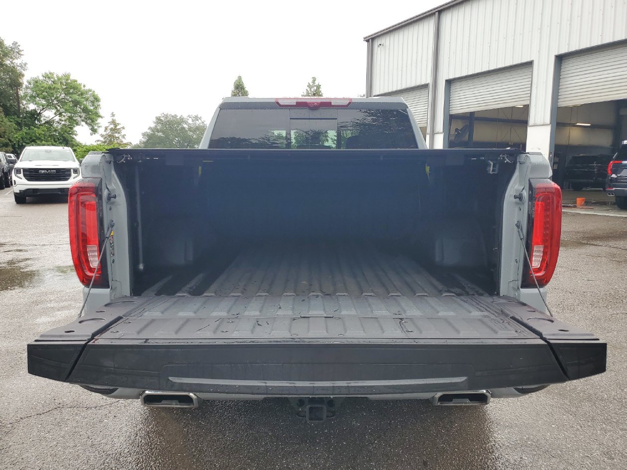 Used 2025 GMC Sierra 1500 Denali w/ Technology Package AWD/4WD image 9