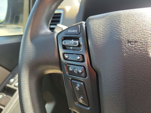 Used 2022 Nissan Frontier SV image 18