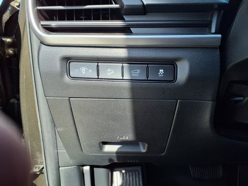 Used 2025 Kia Telluride S FWD image 25