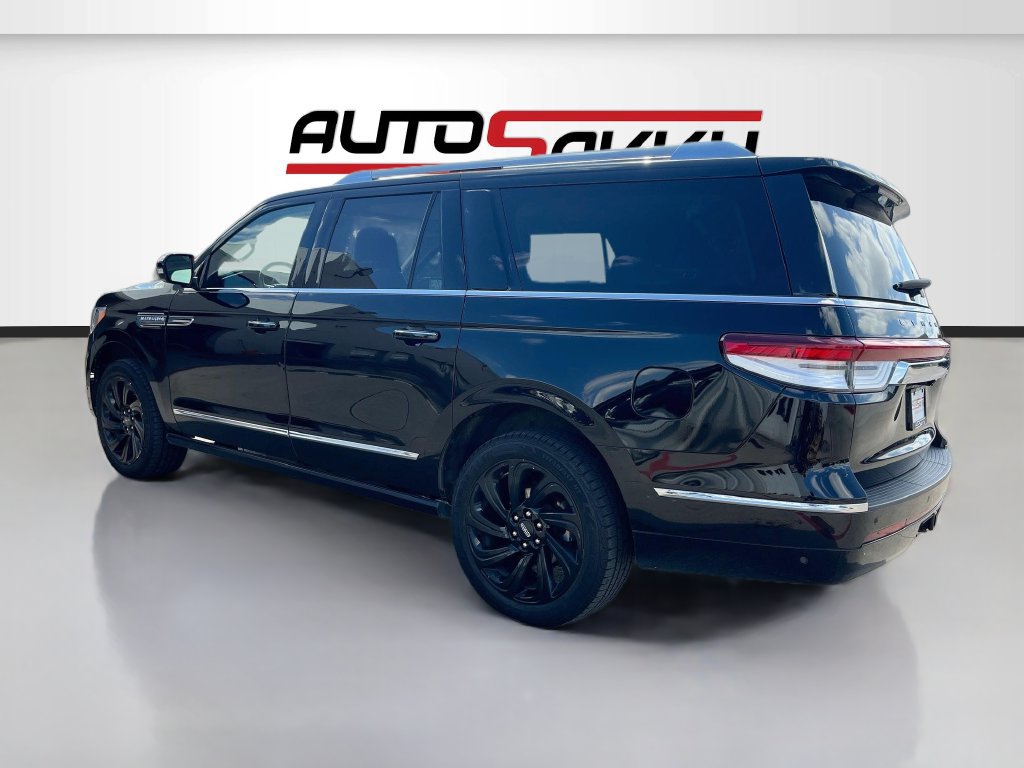 Used 2022 Lincoln Navigator L Reserve AWD/4WD image 5