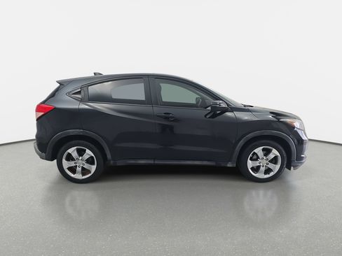 Used 2017 Honda HR-V EX image 4