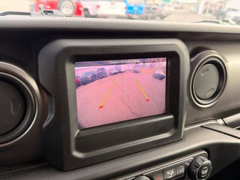 Used 2023 Jeep Wrangler Unlimited Sport image 22