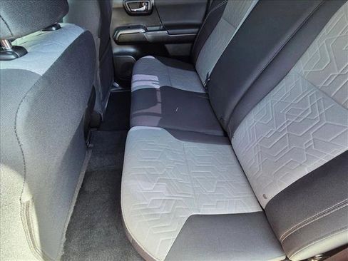 Used 2021 Toyota Tacoma TRD Off-Road w/ Technology Package image 17