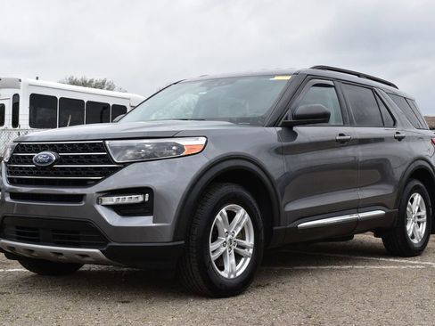 Used 2021 Ford Explorer XLT w/ Equipment Group 202A image 1