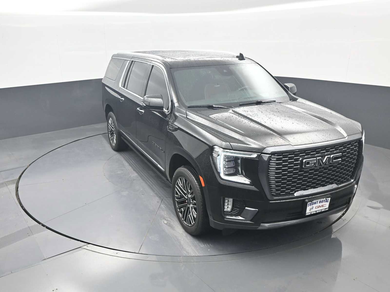 Used 2023 GMC Yukon XL Denali Ultimate AWD/4WD image 44